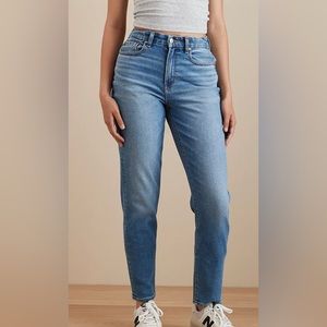 American Eagle Mom Jean